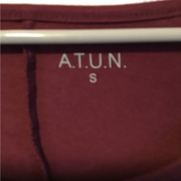 NWT! ATUN Women's Long Sleeve Maroon Top - Picture 3 of 5